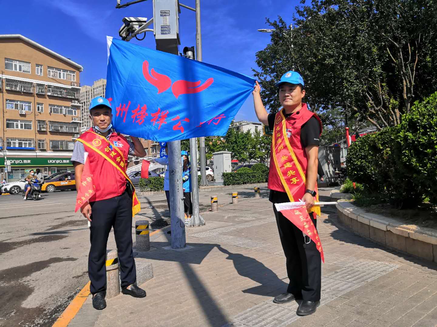 <strong>被大屌肏屄到爽歪歪视频</strong>